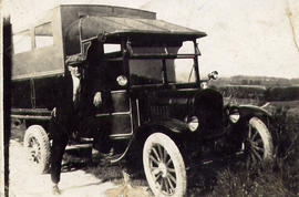 William 'Bill' Cooper Hudson with Albert Townsend's lorry
