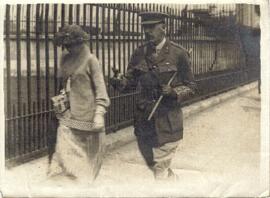 Arthur Montague Colvile & wife Phyllis Margaret nee Innes to Buckingham Palace to receive DSO...