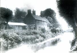 Mill Green:  Brook Cottages c1948 now called Brook House