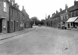 High St looking west from the end of Bushey Row