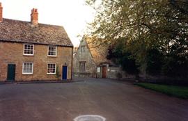 Bourton Cottages, and Old Grammar School
