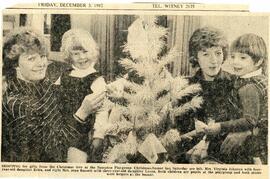 Dec 3Rd 1982 Mrs Virginia Johnson & Erica, Mrs Jean Bassett & Laura Playgroup Xmas Bazaar