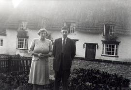 Theresa Dora Townsend and Frank William Hudson in Castle View garden