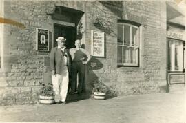 Reg Pratley landlord of the Jubilee Inn (on right)