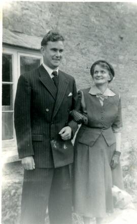 Ramon Green & mother Bessie Lardner on Ray's wedding day 1954 May 15th