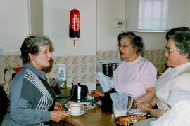 L-R Jean Howell, Mrs Gladys O'Brien, Mrs Margaret Wythes. 1986