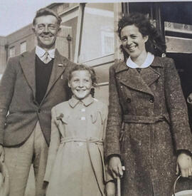 George & Nan Dafter with young Dinah_